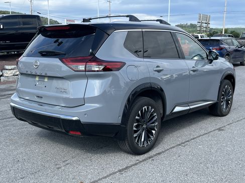 Used 2026 Nissan Rogue Platinum w/ Platinum Premium Package AWD/4WD image 3