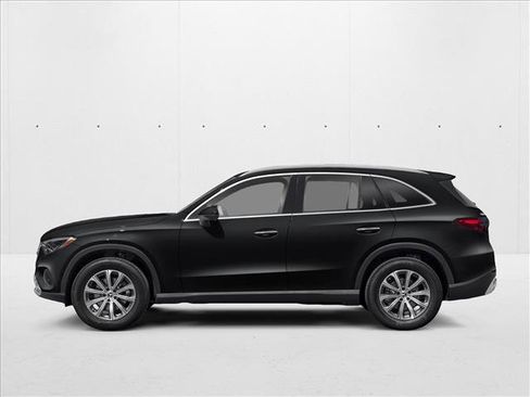 New 2026 Mercedes-Benz GLC 300 image 3