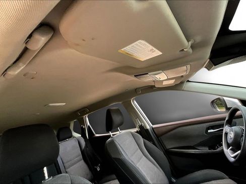 Used 2022 Nissan Rogue SV image 28