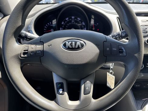 Used 2016 Kia Sportage LX FWD image 12
