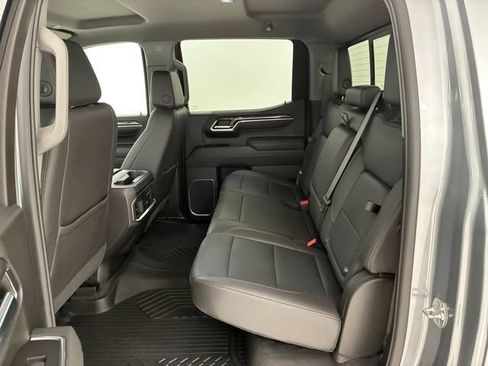 Used 2025 Chevrolet Silverado 1500 LTZ AWD/4WD image 18