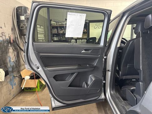 Used 2021 Volkswagen Atlas SE w/ Panoramic Sunroof Package AWD/4WD image 26
