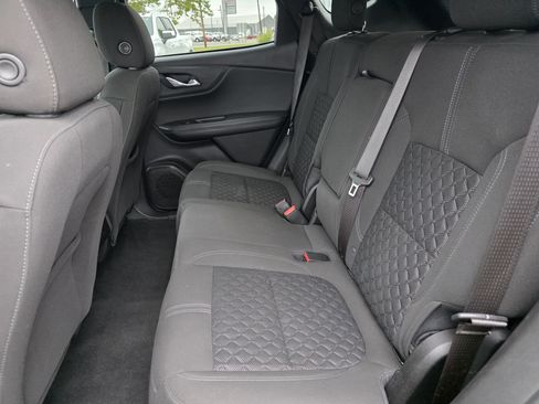 Used 2021 Chevrolet Blazer LT image 3