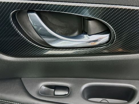 Used 2017 Nissan Rogue SL image 30