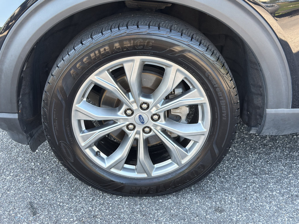 Used 2023 Ford Explorer XLT w/ Equipment Group 202A RWD image 37