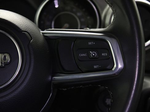 Used 2023 Jeep Wrangler Unlimited Sahara AWD/4WD image 22