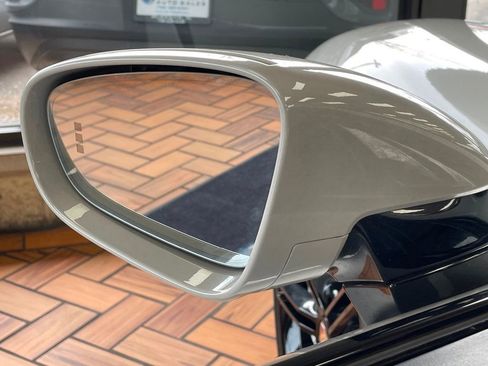 Used 2021 Porsche Taycan Turbo image 21