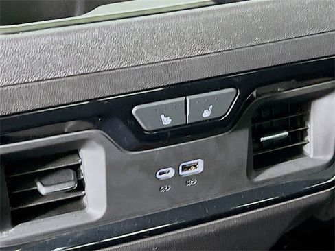 Used 2025 GMC Sierra 1500 AT4 w/ AT4 Premium Package image 26