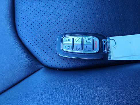 Used 2026 Chrysler Pacifica Select FWD image 21