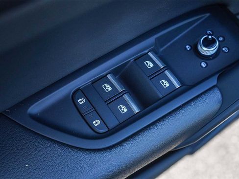 Used 2023 Audi Q5 e Premium w/ Convenience Package image 22