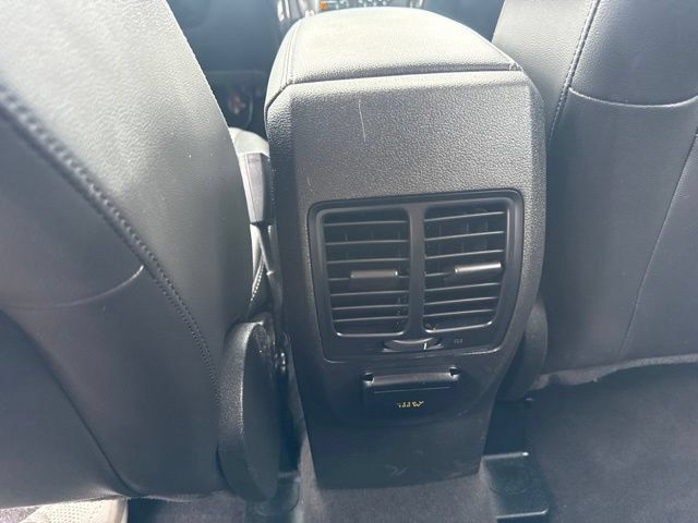 Used 2018 Ford Escape Titanium w/ Ford Safe & Smart Package AWD/4WD image 32