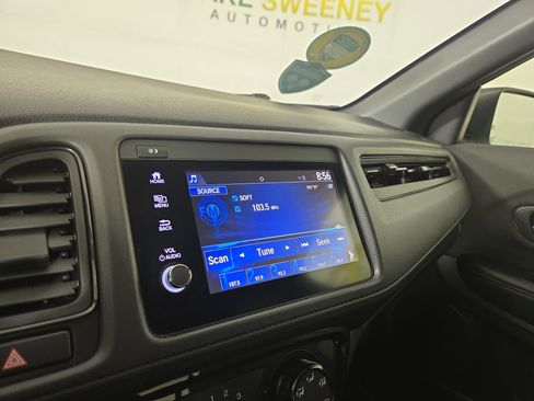 Used 2021 Honda HR-V Sport image 18
