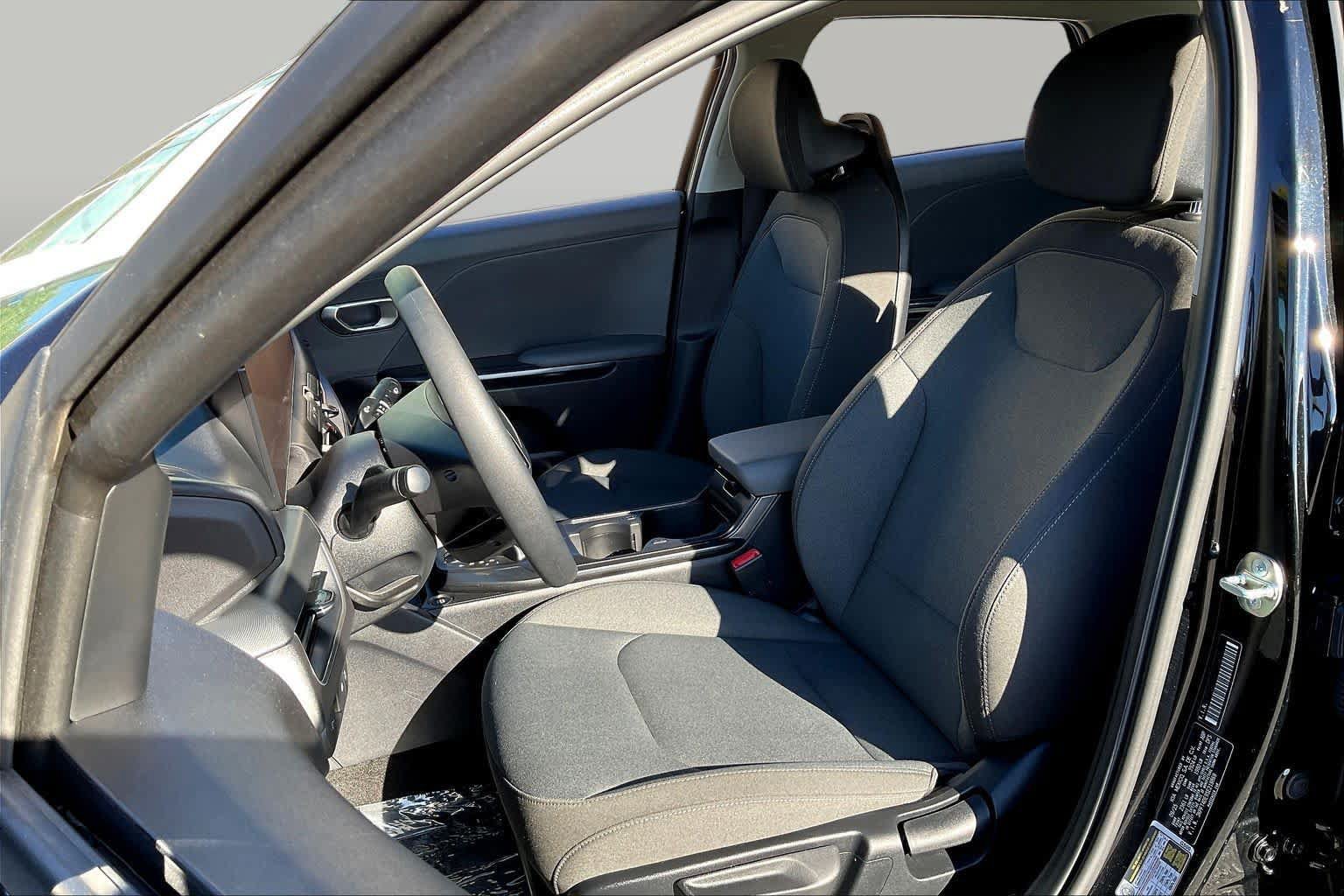 Used 2025 Kia K4 FWD image 8