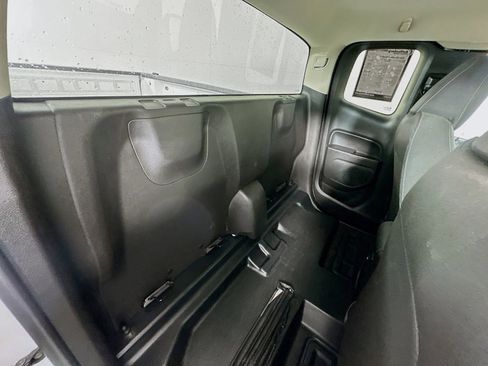 Used 2022 Chevrolet Colorado LT w/ Fleet Safety Package RWD image 23