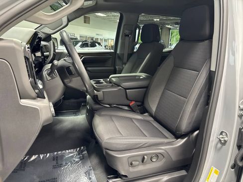 Used 2024 Chevrolet Silverado 1500 LT AWD/4WD image 9