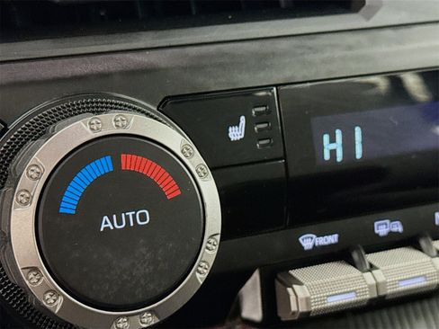 Used 2024 Toyota Tacoma SR5 image 17