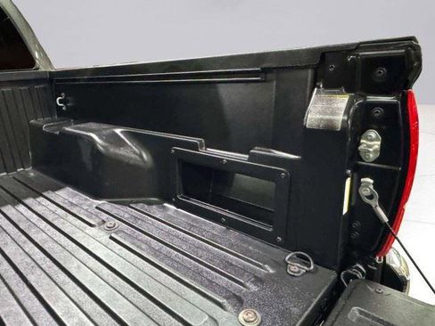 Used 2019 Toyota Tacoma SR5 RWD image 74
