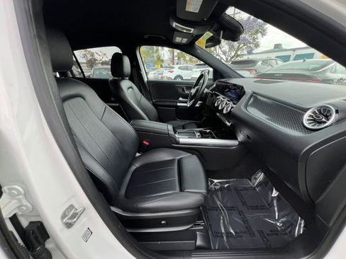 Used 2025 Mercedes-Benz GLA 250 4MATIC image 41