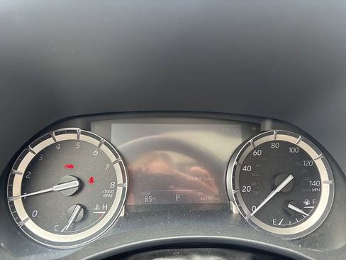 Used 2022 Toyota Highlander Limited FWD image 25