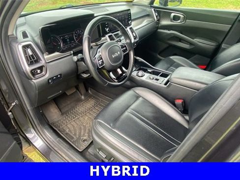 Used 2022 Kia Sorento S image 24