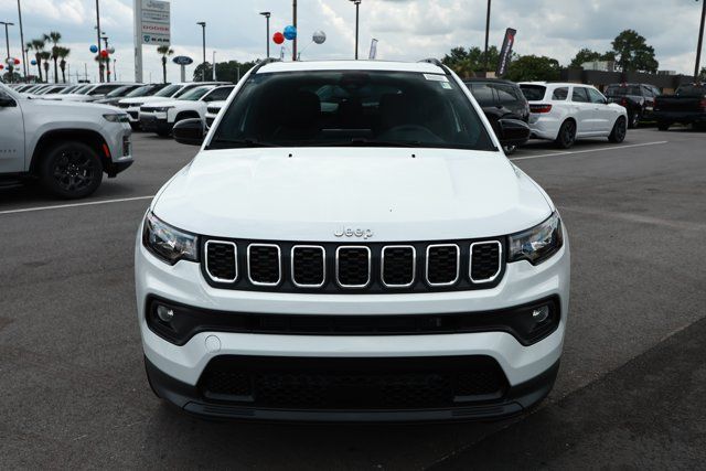 New 2026 Jeep Compass Latitude AWD/4WD image 2