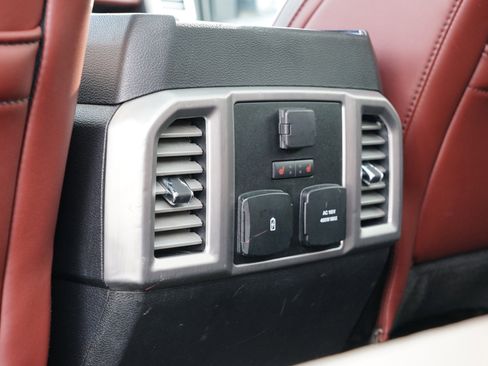 Used 2018 Ford F150 Platinum w/ Equipment Group 701A Luxury image 27