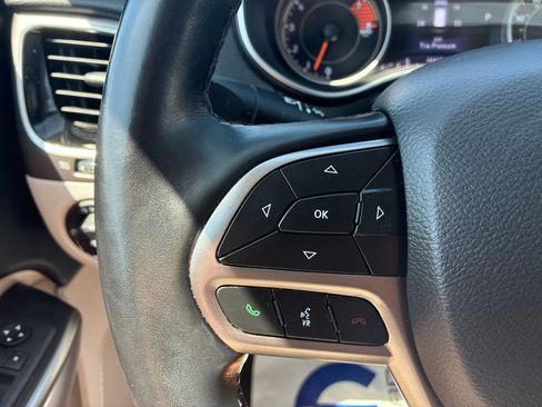 Used 2021 Jeep Cherokee Limited AWD/4WD image 28