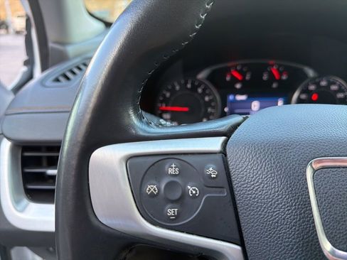 Used 2021 GMC Terrain SLE w/ Elevation Edition image 25