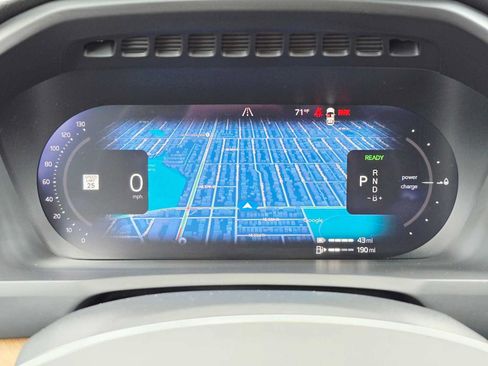 Certified 2025 Volvo XC90 T8 Plus w/ Protection Package Premier AWD/4WD image 23
