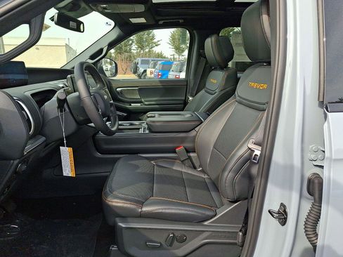 New 2026 Ford Expedition Tremor image 12