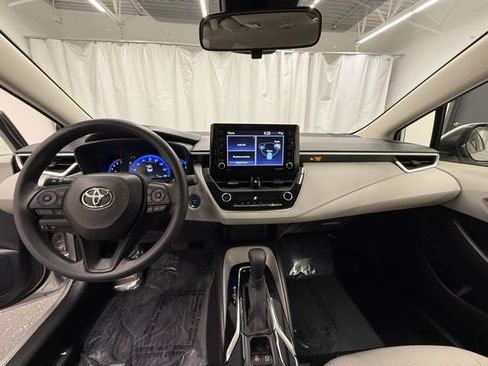 Used 2022 Toyota Corolla LE image 14