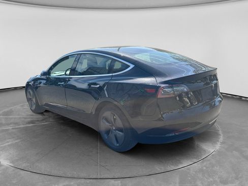 Used 2020 Tesla Model 3 Standard Range RWD image 2