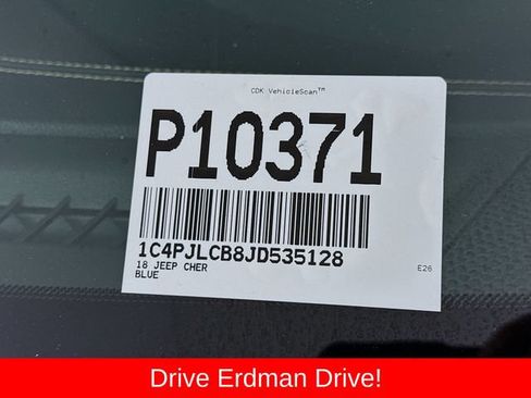 Used 2018 Jeep Cherokee Latitude FWD image 30