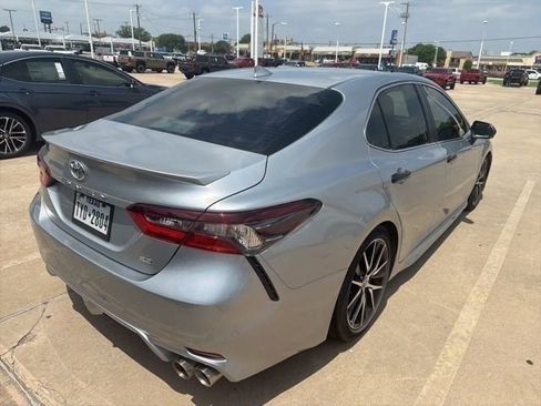 Used 2024 Toyota Camry SE FWD image 8