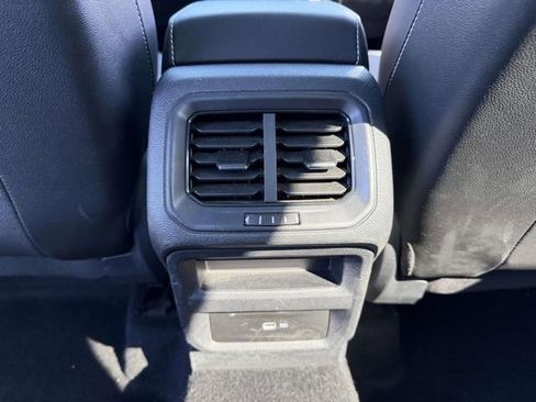 Used 2023 Volkswagen Taos SEL image 17