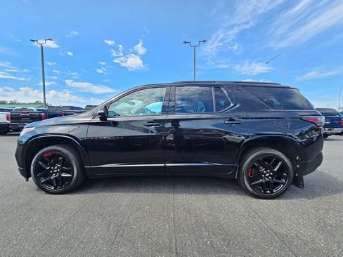 Used 2021 Chevrolet Traverse Premier w/ Redline Edition AWD/4WD image 6