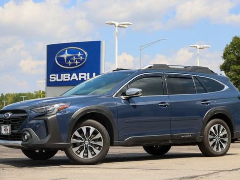 Certified 2025 Subaru Outback Touring AWD/4WD image 1
