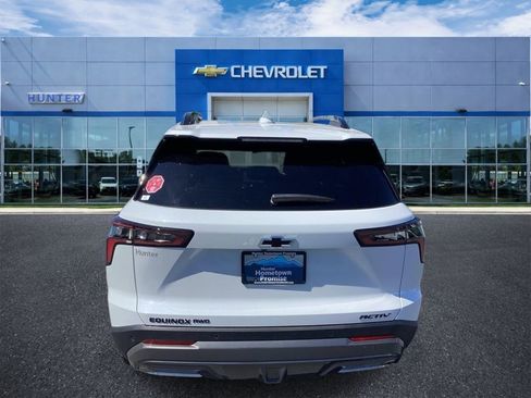New 2026 Chevrolet Equinox ACTIV AWD/4WD image 3