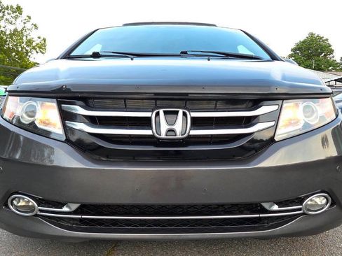 Used 2014 Honda Odyssey Touring Elite image 4