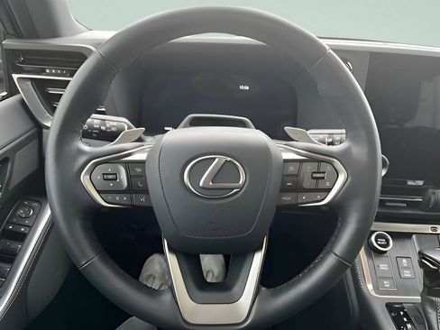 Used 2024 Lexus GX 550 w/ Accessory Package (Z1) AWD/4WD image 10