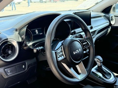 Used 2024 Kia Forte LXS image 12