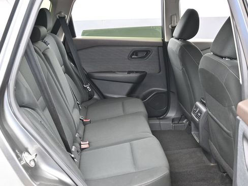 Used 2023 Nissan Rogue S FWD image 30