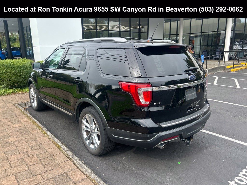 Used 2018 Ford Explorer XLT w/ Equipment Group 202A AWD/4WD image 6