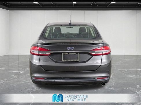 Used 2017 Ford Fusion SE w/ Equipment Group 601A image 4