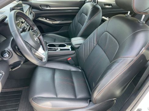 Certified 2023 Nissan Altima 2.5 SR w/ SR Premium Package image 7