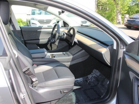 Used 2024 Tesla Model Y Long Range image 12