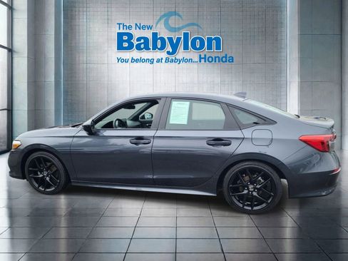 Used 2024 Honda Civic Sport image 2