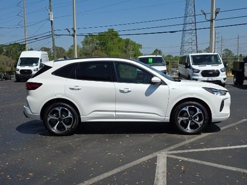 Used 2023 Ford Escape ST-Line Select w/ Tech Pack #2 image 8