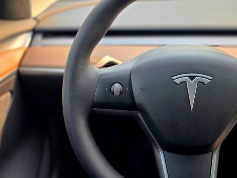 Used 2022 Tesla Model 3 Long Range AWD/4WD image 14