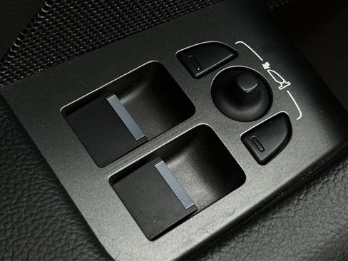 Used 2018 Jaguar F-TYPE Convertible image 29